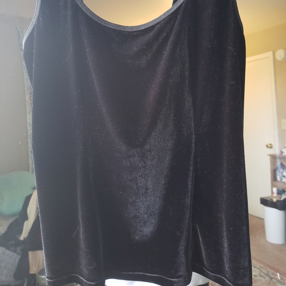 Black Velvet Tank Top - Picture 2 of 3
